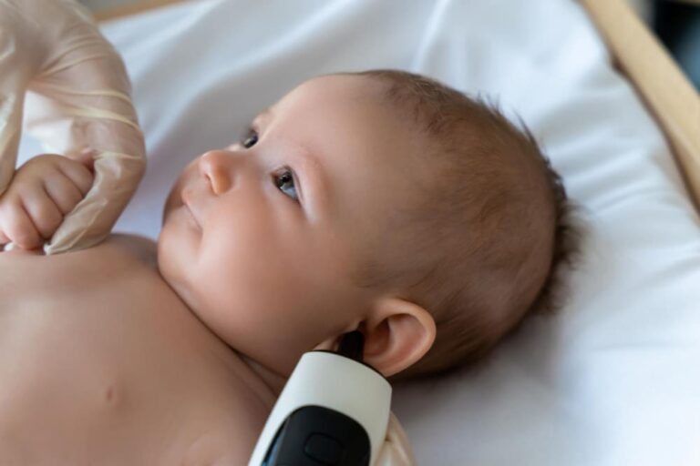 فحص السمع لحديثي الولادة